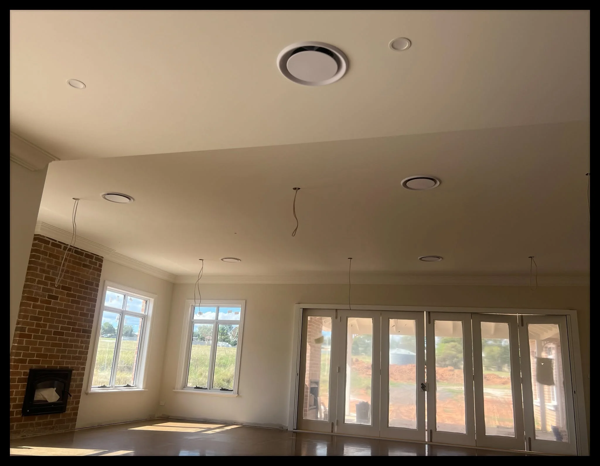FHC install: ceiling-mounted ducted air conditioning outlet, Coffs Harbour